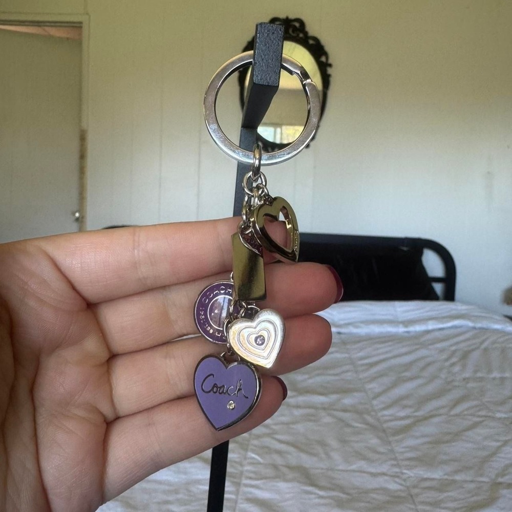 Y2K Coach triple purple heart crystal ring keychain fob purse charm - Picture 2 of 4
